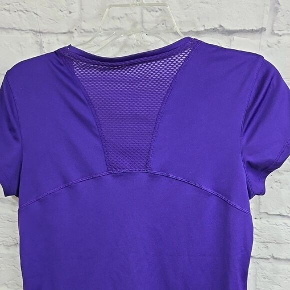 Under Armour Women's Tech Mesh Jersey Tee Shirt Crew-Neck Purple Loose Heat Gear - Picture 6 of 8